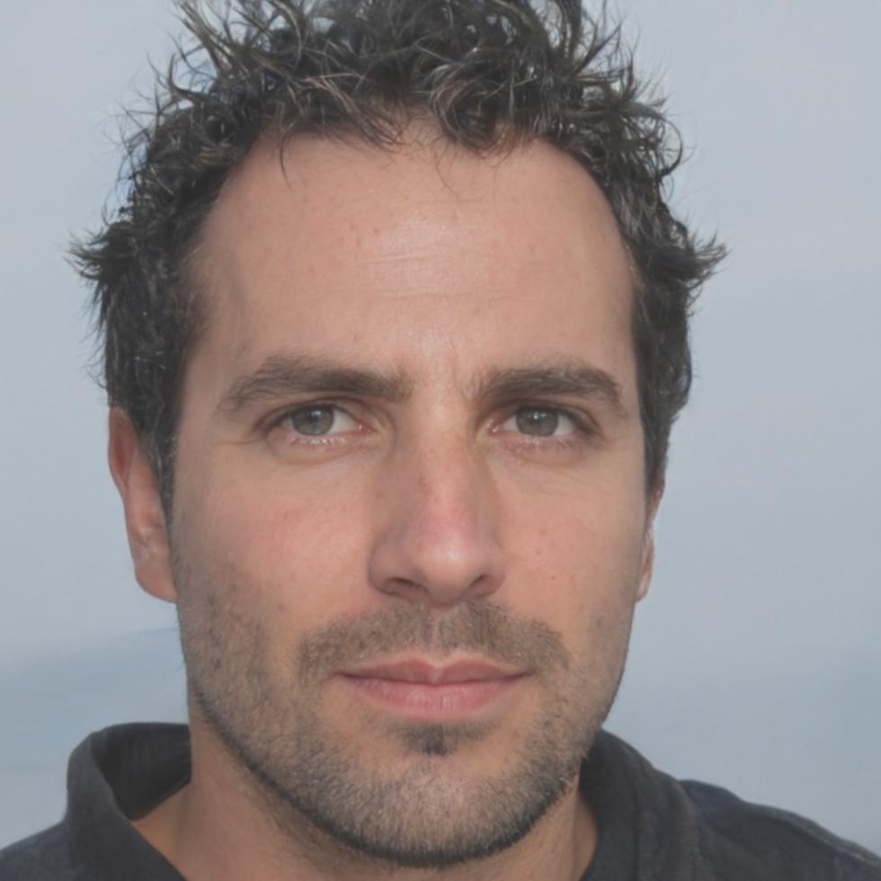 Marcus Thornfield - Investment Strategy Instructor